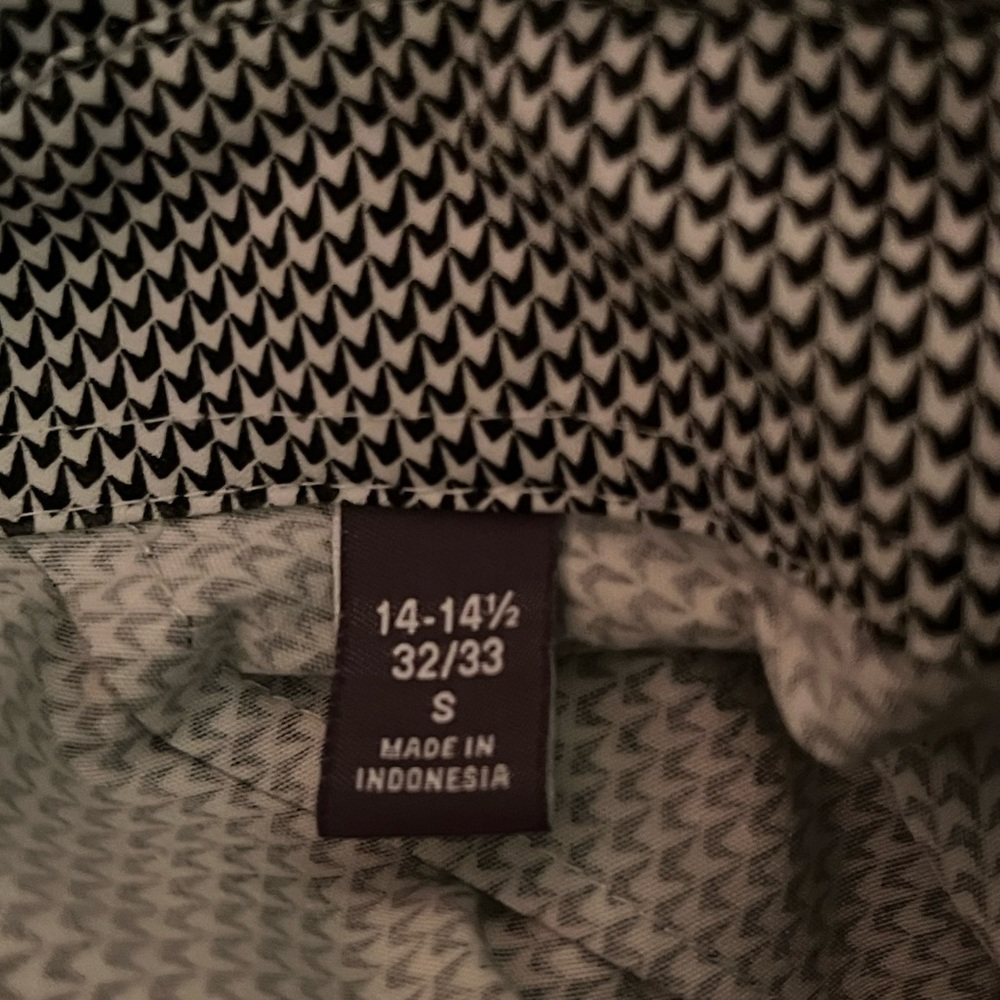 Van Heusen Button-Up - image 4